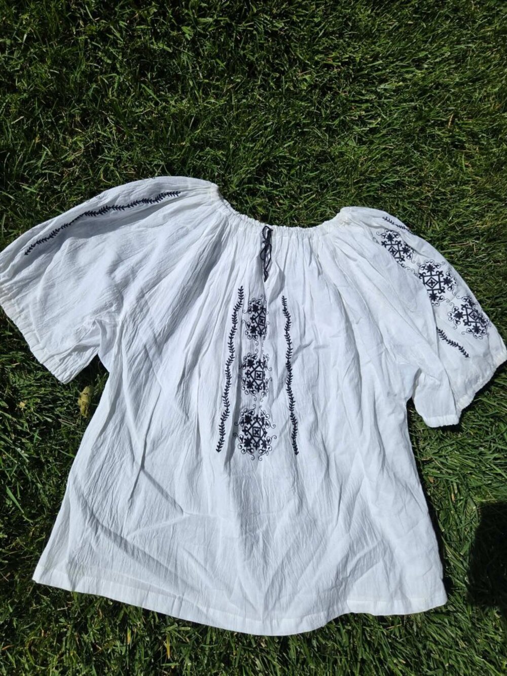 Romanian Embroidered Peasant Blouse White Black Folk Ie - size S - Picture 11 of 13